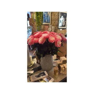 Rose éternelles avec tiges