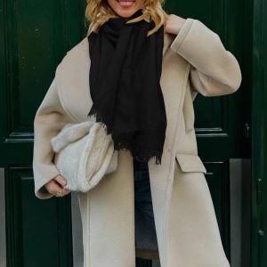 Echarpe en dentelle noir