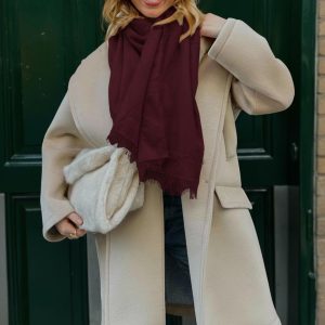 Echarpe en dentelle bordeau