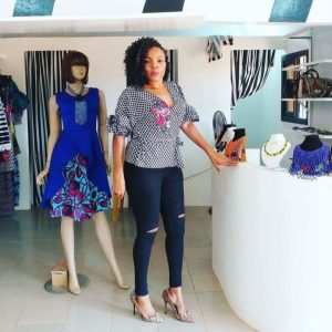 Top en wax à manches bouffantes