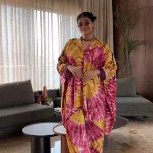 Ensemble en soie. Pantalon et haut chemise manches courtes en soie