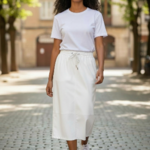 Longue jupe en similicuir blanche