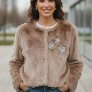 Petite veste à fourrure