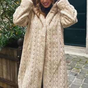 Long manteau fourrure torsadé écru